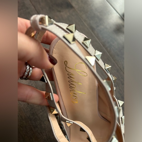 Studded pumps - Picture 3 of 4